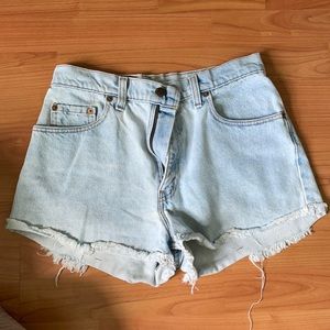 Levi’s High Waisted shorts